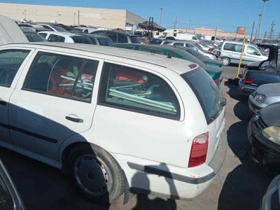 SKODA OCTAVIA COMBI (1U5)