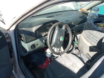 SKODA OCTAVIA COMBI (1U5)