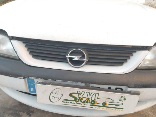 REJILLA DELANTERA Opel Vectra B Berlina (1995->) OPEL Vectra B Berlina (1995->) 