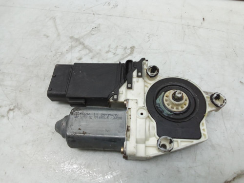 MOTOR ELEVALUNAS DELANTERO IZQUIERDO 