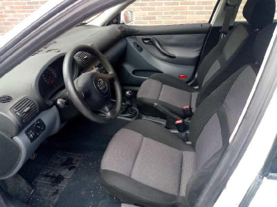 SEAT TOLEDO (1M2)