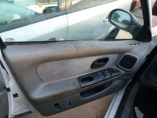  RENAULT LAGUNA (B56) 