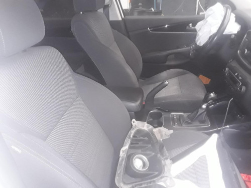  KIA SORENTO (UM) 