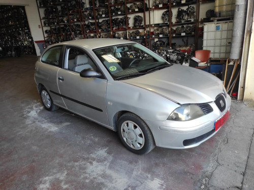 SEAT IBIZA (6L1) — vehículo donante para recambios 