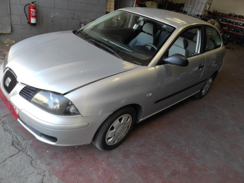 SEAT IBIZA (6L1) — vehículo donante para recambios 