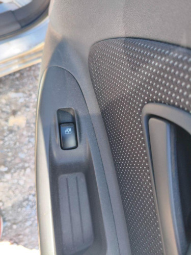  MANDO ELEVALUNAS DELANTERO DERECHO KIA RIO (JB) 