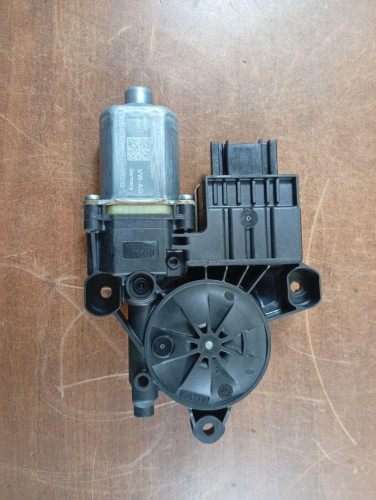 MOTOR ELEVALUNAS DELANTERO DERECHO Seat ARONA (KJ) 