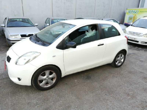 TOYOTA YARIS (KSP9/SCP9/NLP9) — vehículo donante para recambios 