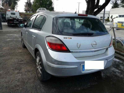 OPEL ASTRA H BERLINA
