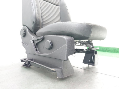 ASIENTO DELANTERO DERECHO Ford KUGA (CBS) 