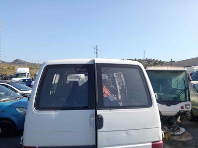 VOLKSWAGEN T4 TRANSPORTER BUS