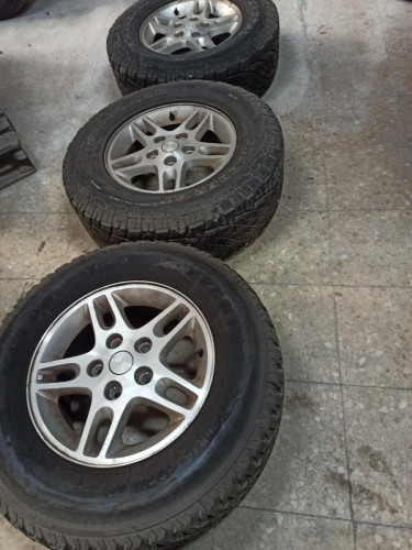 JUEGO LLANTAS JEEP GRAND CHEROKEE (WJ/WG) 