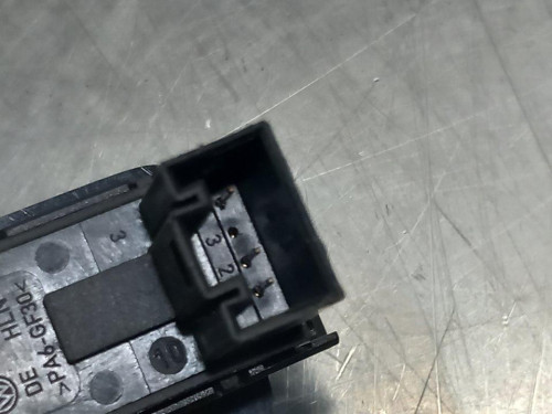 MANDO ELEVALUNAS TRASERO IZQUIERDO Volkswagen TOURAN (1T3) 