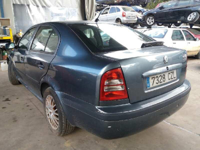 SKODA OCTAVIA BERLINA (1U2)