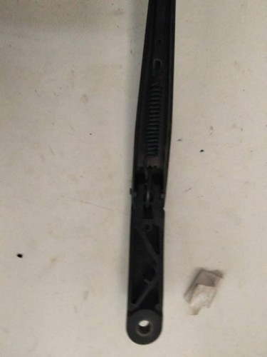 BRAZO LIMPIA DELANTERO DERECHO VOLKSWAGEN PASSAT BERLINA (3C2) 
