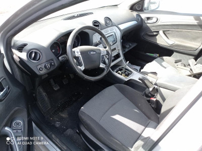 FORD MONDEO BERLINA (CA2)