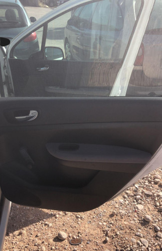 PEUGEOT 307 (S1)(04.2001) — автомобиль-донор на запчасти 