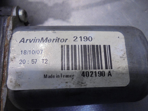 ELEVALUNAS TRASERO DERECHO Nissan QASHQAI (J10) 