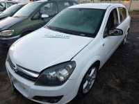 OPEL ASTRA H BERLINA