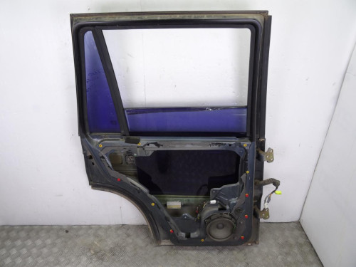 PUERTA TRASERA IZQUIERDA б/у