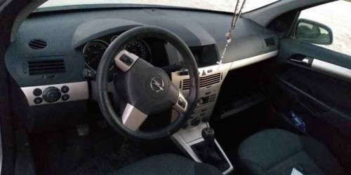 OPEL ASTRA H BERLINA — автомобиль-донор на запчасти 