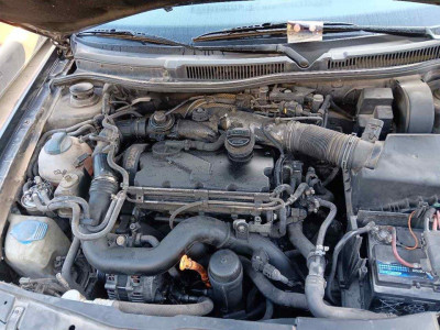 VOLKSWAGEN BORA BERLINA (1J2)(1998)