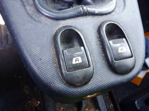 MANDO ELEVALUNAS DELANTERO IZQUIERDO Peugeot 1007 