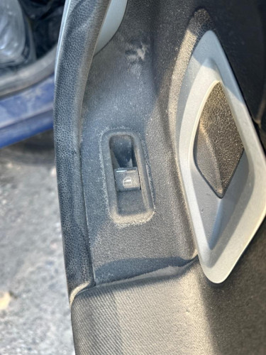 MANDO ELEVALUNAS TRASERO DERECHO Skoda FABIA COMBI (5J5) 