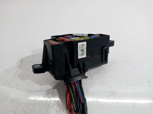  CAJA RELES / FUSIBLES Skoda OCTAVIA BERLINA (1Z3) 