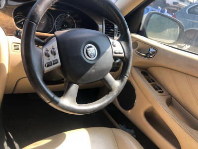 JAGUAR X-TYPE