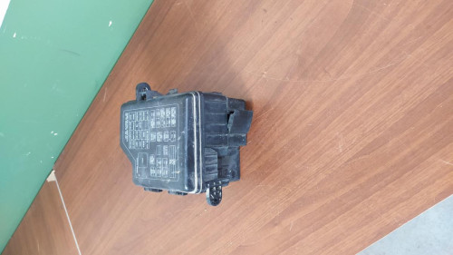 CAJA RELES / FUSIBLES Hyundai SANTA FE (SM) 