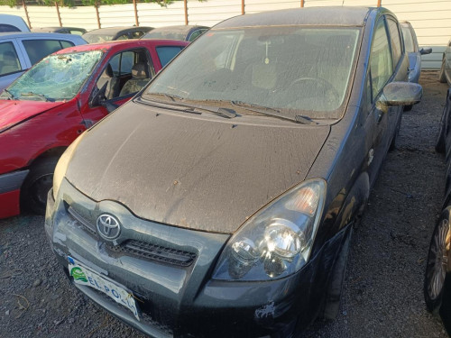  TOYOTA COROLLA VERSO (R1) 