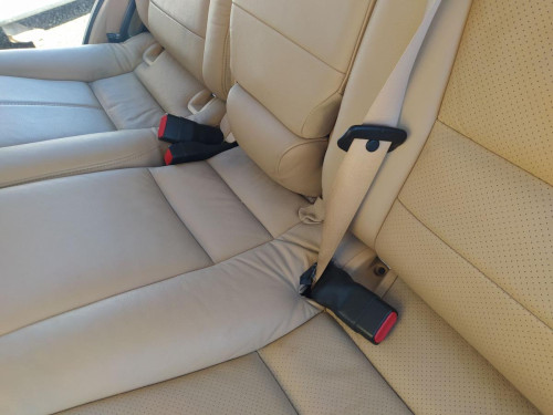 ENGANCHE CINTURON TRASERO IZQUIERDO Mercedes-Benz CLASE ML (BM 163) 