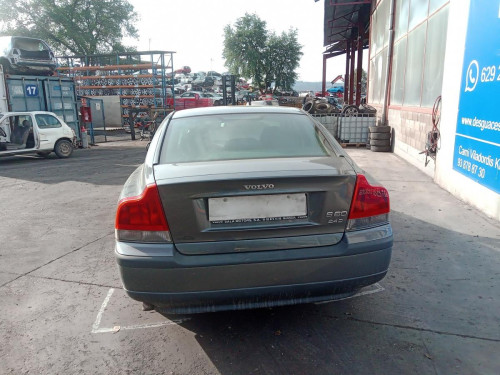  VOLVO S60 BERLINA 
