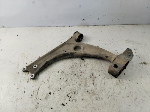 BRAZO SUSPENSION INFERIOR DELANTERO IZQUIERDO Volkswagen PASSAT BERLINA (3C2) 