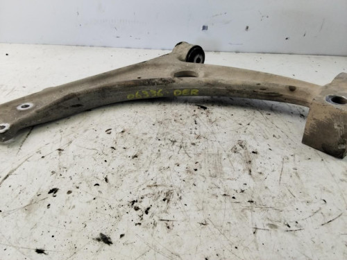 BRAZO SUSPENSION INFERIOR DELANTERO IZQUIERDO Volkswagen PASSAT BERLINA (3C2) 