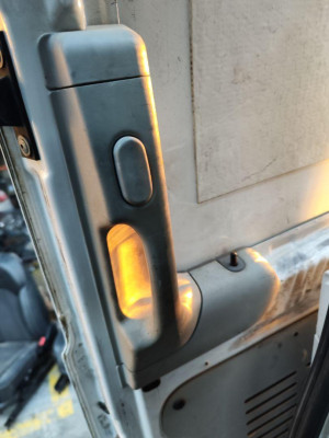 MANETA INTERIOR TRASERA DERECHA