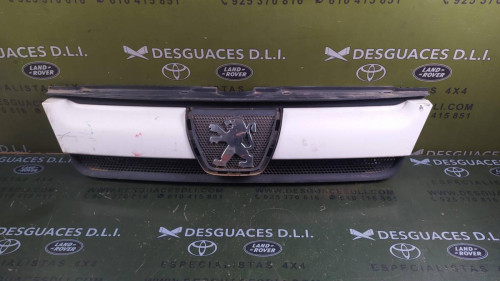  REJILLA DELANTERA Peugeot BOXER (290/330) FURGÓN BAT.2850MM (2002) 