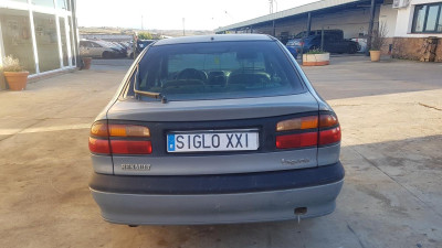 Renault Laguna (B56)(1998->)