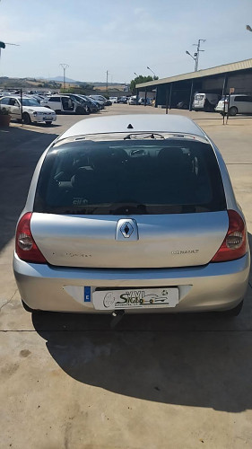 Renault Clio II Fase II (B/CB0)(2001->) — автомобиль-донор на запчасти 