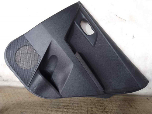 GUARNECIDO PUERTA TRASERA DERECHA Toyota AURIS (E18) 