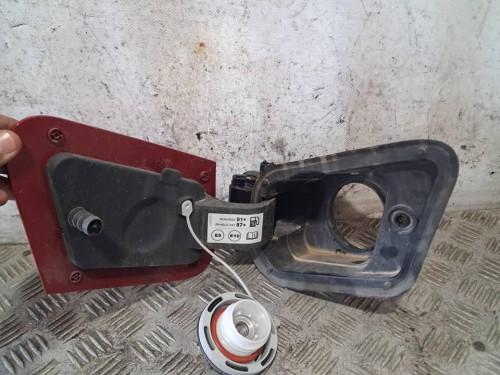 TAPA EXTERIOR COMBUSTIBLE 