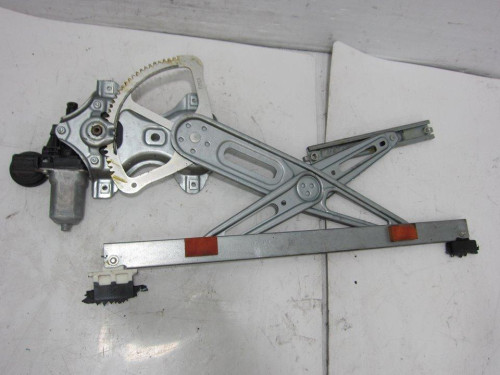  ELEVALUNAS DELANTERO DERECHO TOYOTA AURIS (E15) 