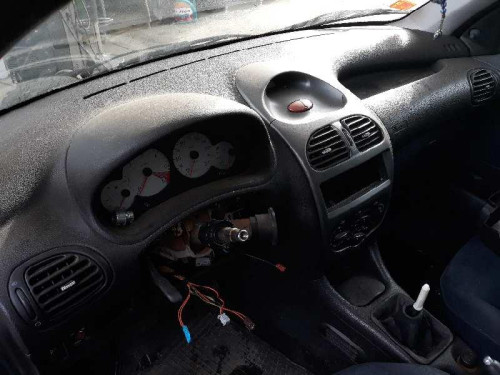PEUGEOT 206 — автомобиль-донор на запчасти 