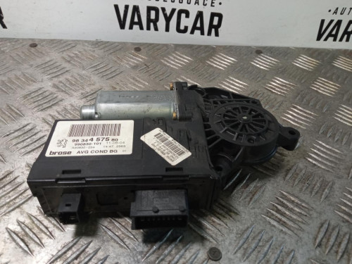  MOTOR ELEVALUNAS DELANTERO IZQUIERDO 