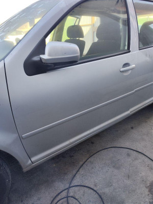 PUERTA DELANTERA IZQUIERDA