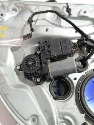 ELEVALUNAS TRASERO IZQUIERDO, VOLKSWAGEN, GOLF IV BERLINA (1J1)(10.1997)