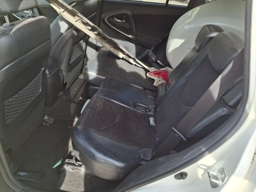 TOYOTA RAV4 (A3) — vehículo donante para recambios 