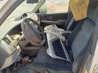MITSUBISHI MONTERO SPORT (K90)