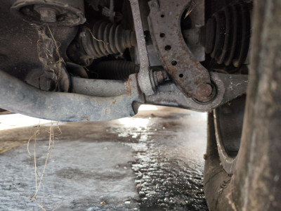 BRAZO SUSPENSION DELANTERO IZQUIERDO
